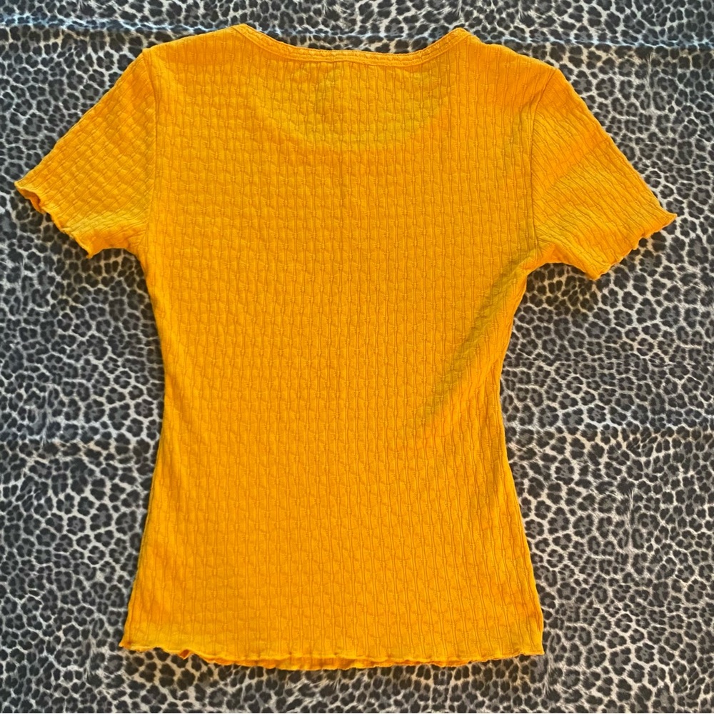 Anthropologie Saturday Sunday Textured Short Sleeve Yellow Gold Knit Tee XS - Picture 3 of 4